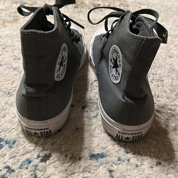 Chuck Taylor Converse High Tops Size 7 - Picture 3 of 11
